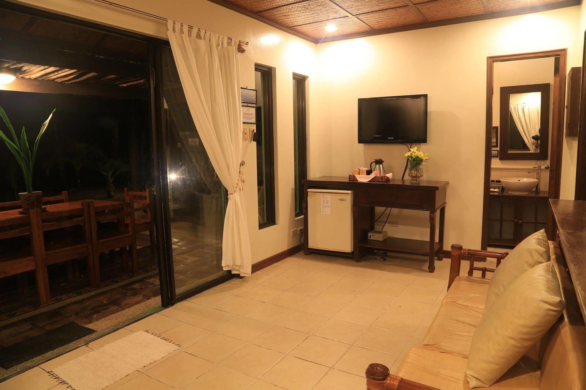 Puerto Del Sol Beach Resort And Hotel Club Bolinao Pangasinan Dış mekan fotoğraf