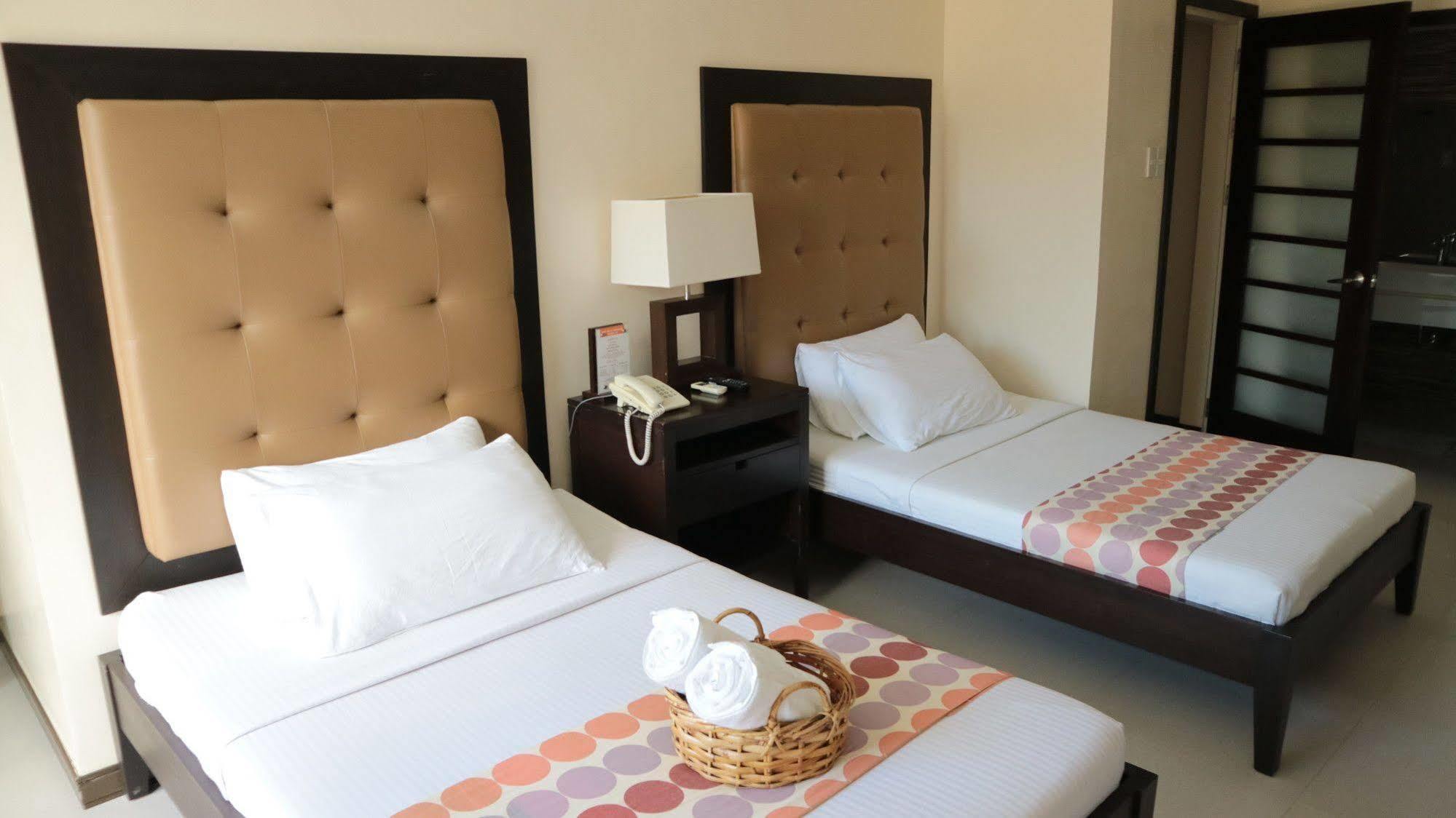 Puerto Del Sol Beach Resort And Hotel Club Bolinao Pangasinan Dış mekan fotoğraf